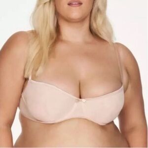 Frederick’s of Hollywood Bra 40DD Milan Nude